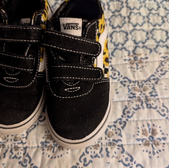 Girls VANS Lot Of Four - Picture 9 of 10